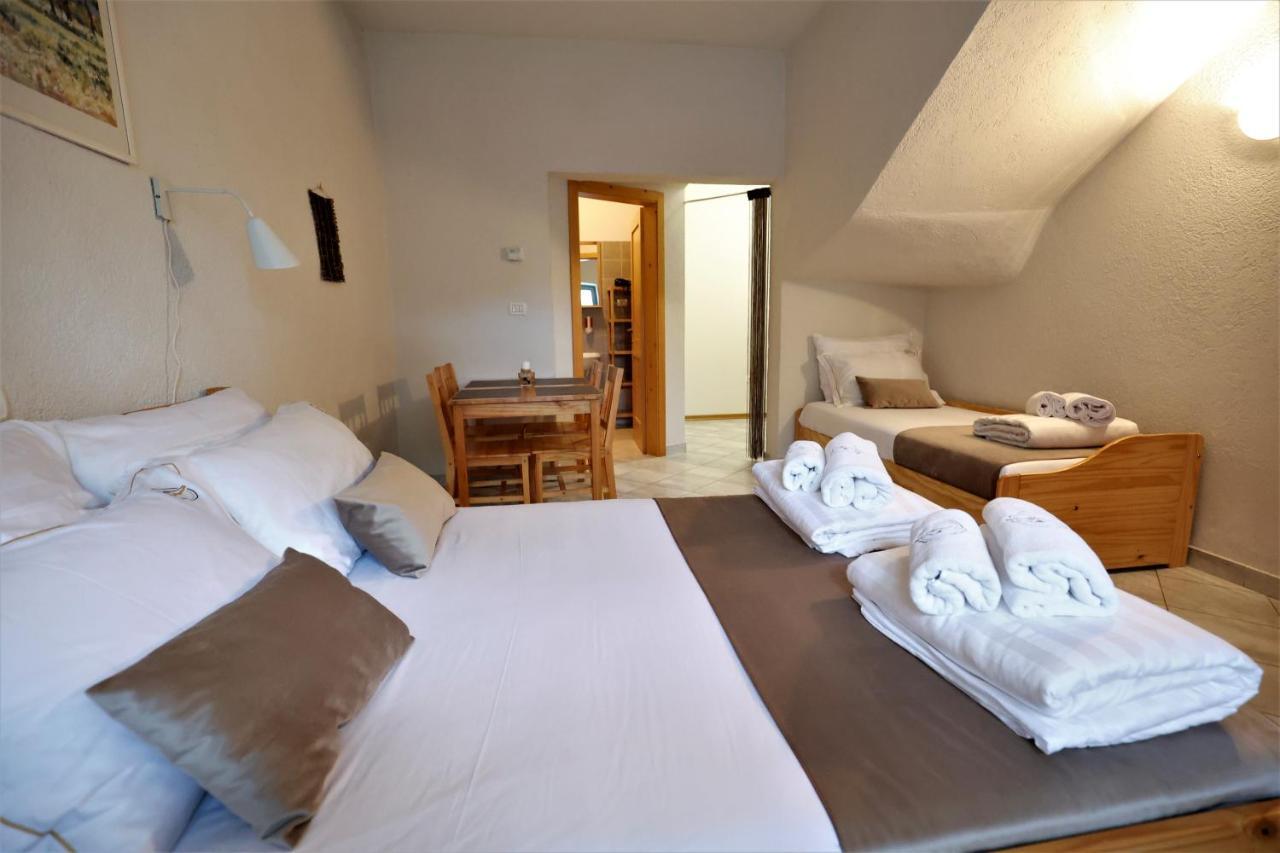 Guesthouse Idila Pod Nanosom Senozece Экстерьер фото