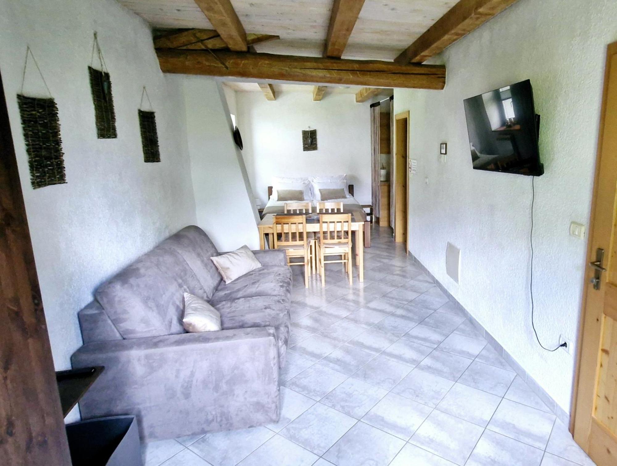Guesthouse Idila Pod Nanosom Senozece Экстерьер фото