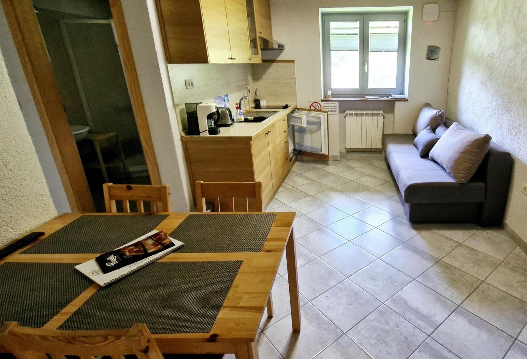 Guesthouse Idila Pod Nanosom Senozece Экстерьер фото