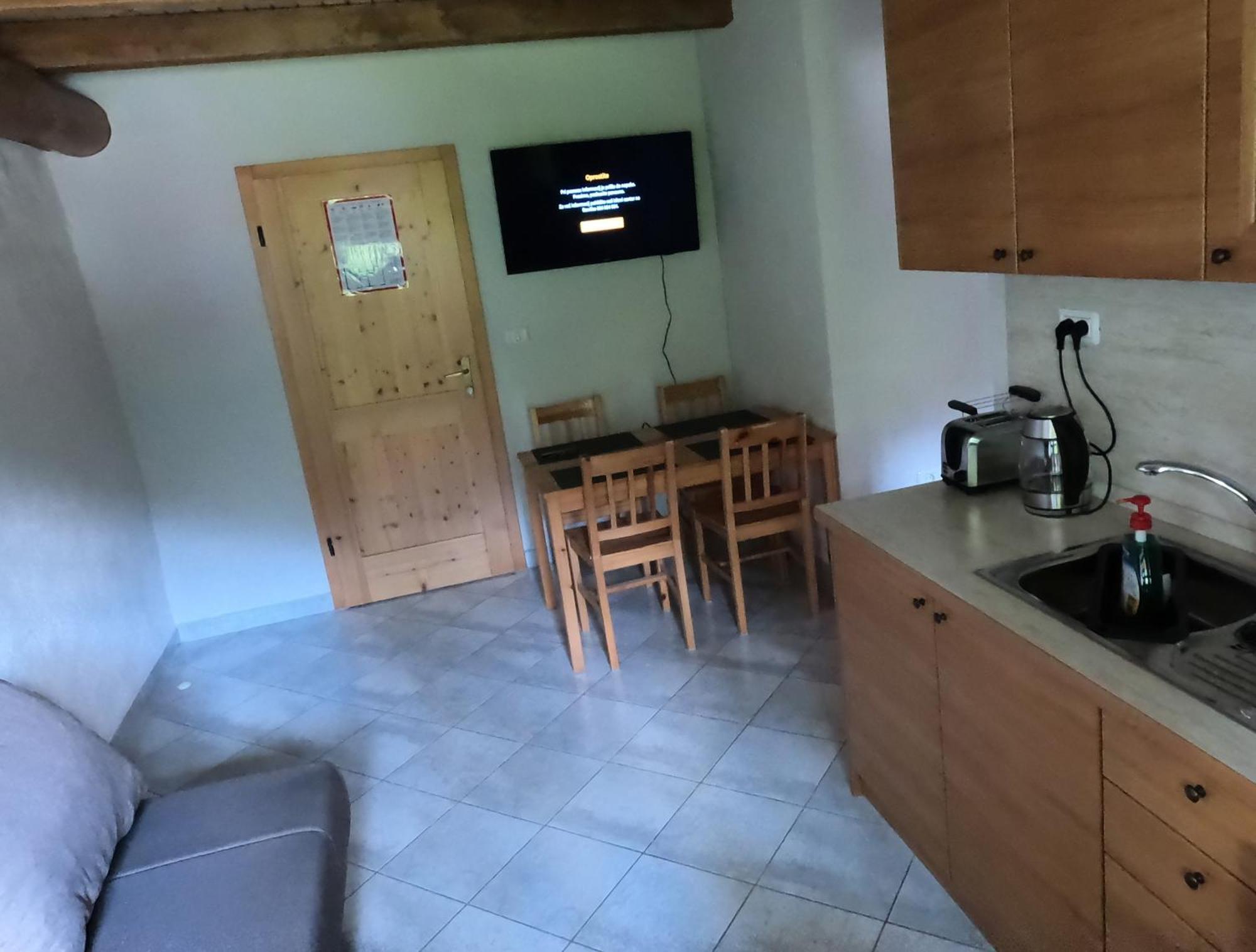 Guesthouse Idila Pod Nanosom Senozece Экстерьер фото